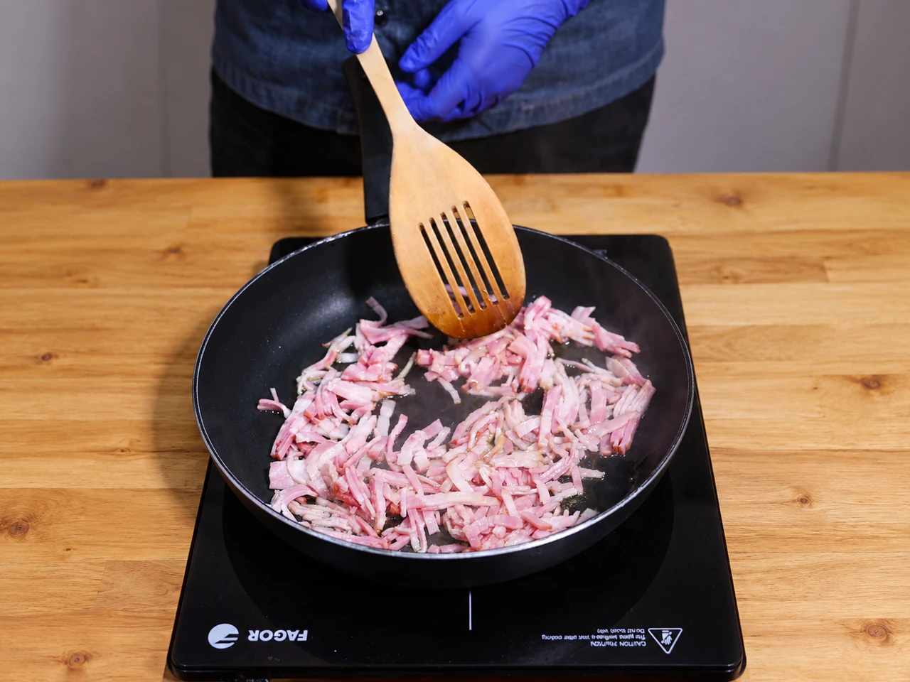 Paso 3 de Carbonara de Estudiantes
