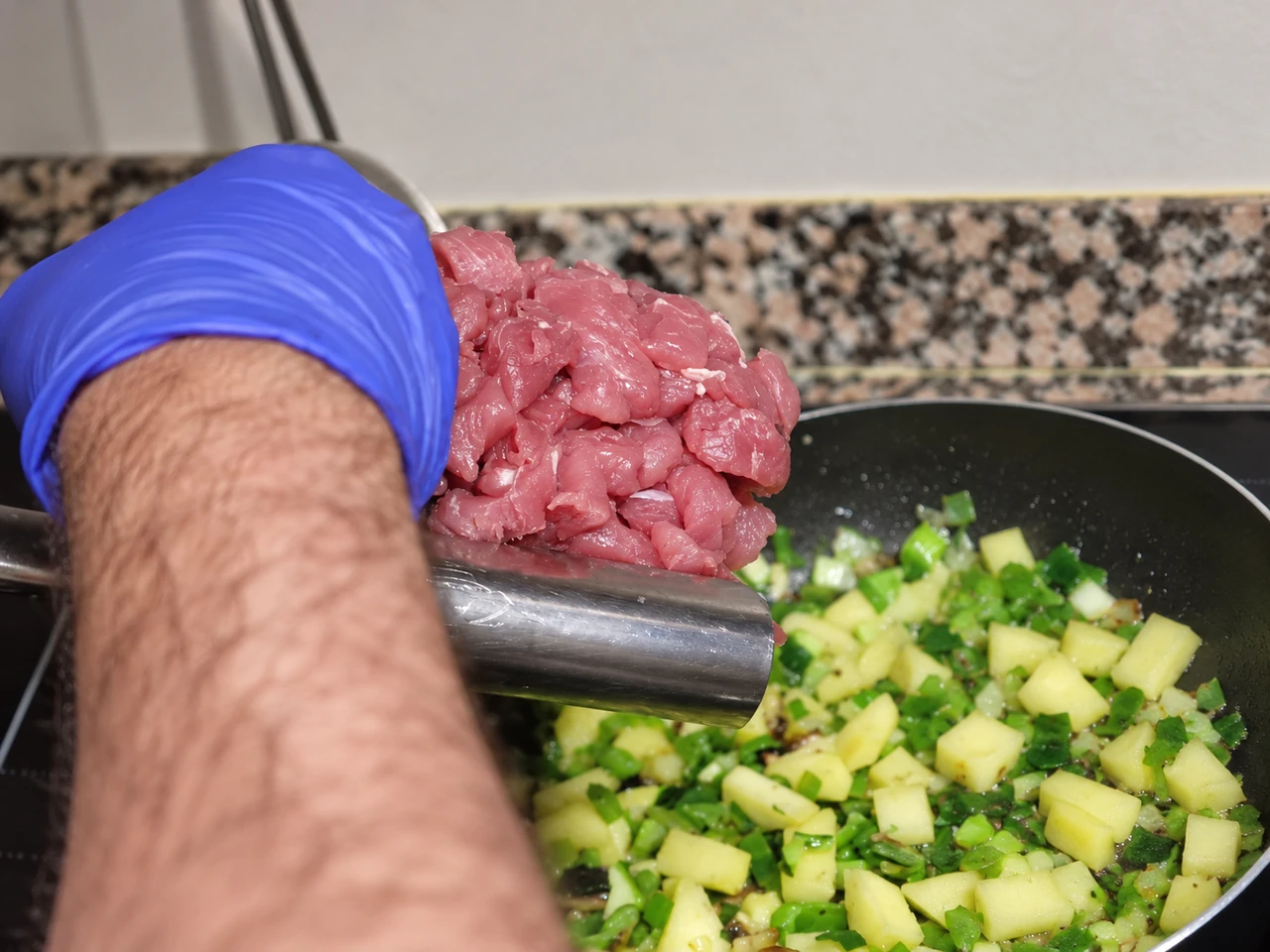 Paso 5 de Arroz con Manzana Pink Lady y Cerdo