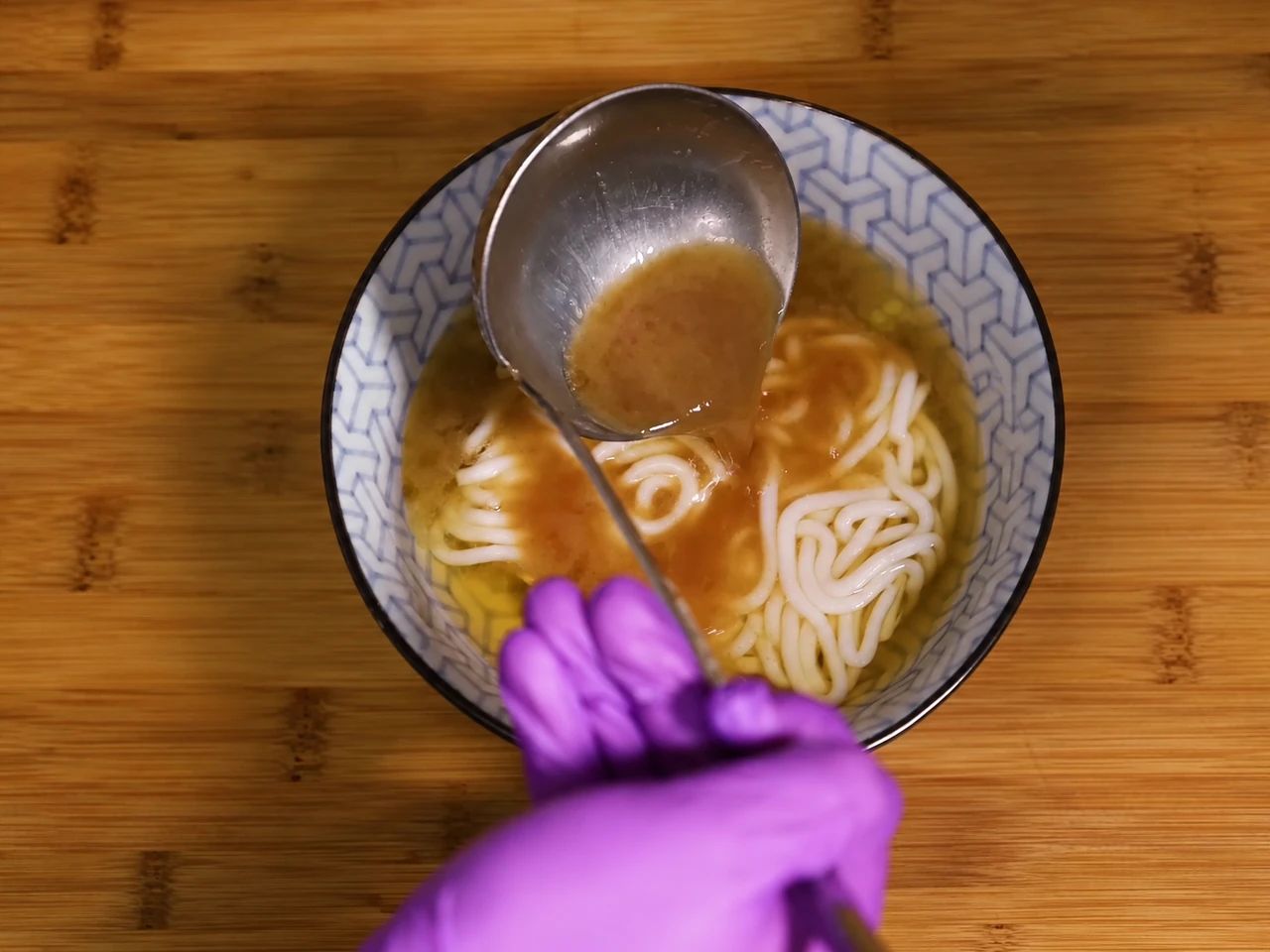 Paso 6 de Udon de Chainsaw Man