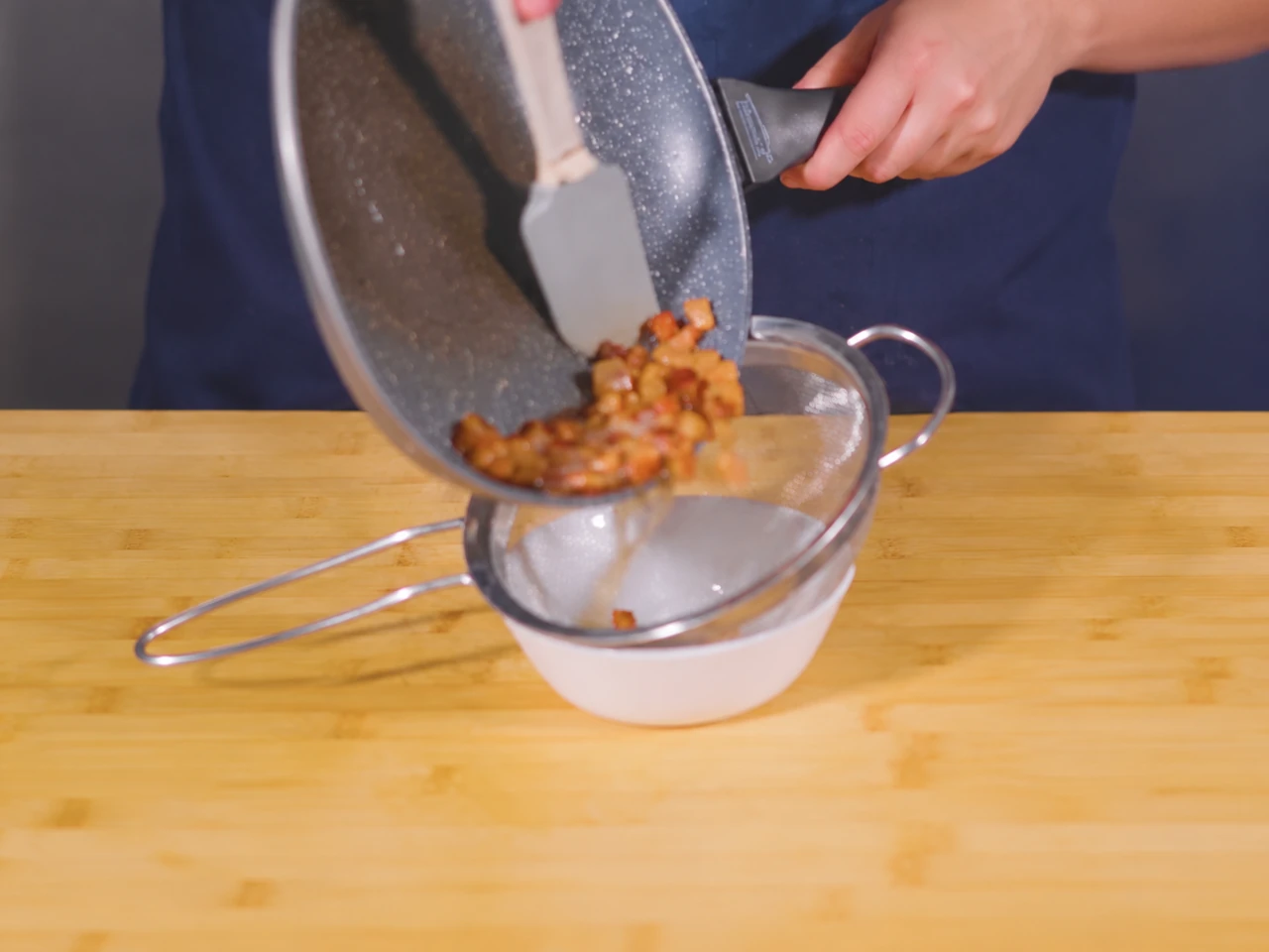 Paso 3 de Carbonara Italiana