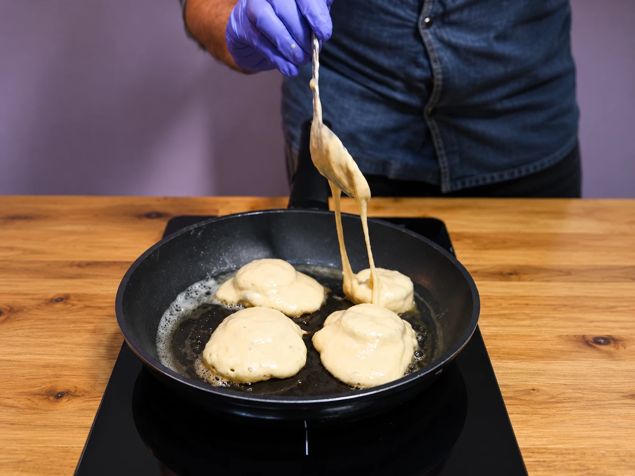 Paso 5 de Pancakes rellenos de Oreos