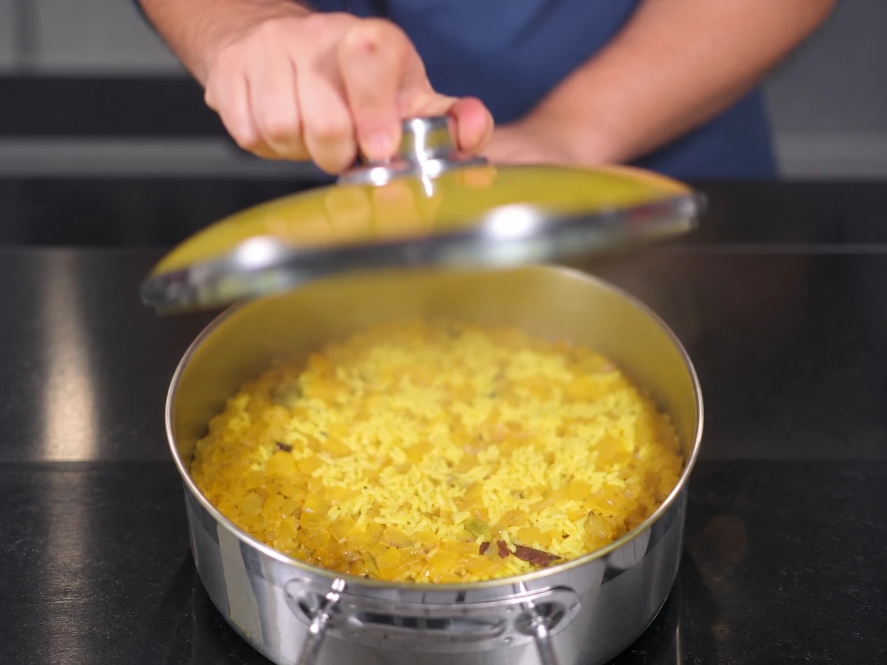 Paso 5 de Kabsa de Pollo de Arabia Saudita