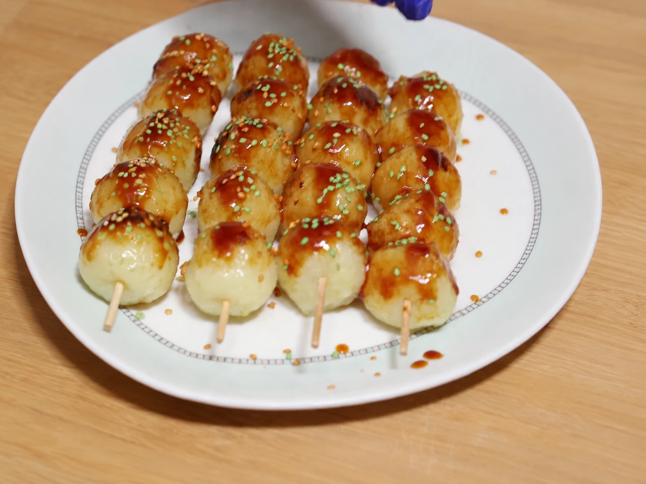 Paso 7 de Mitarashi Dango de Nomobatata