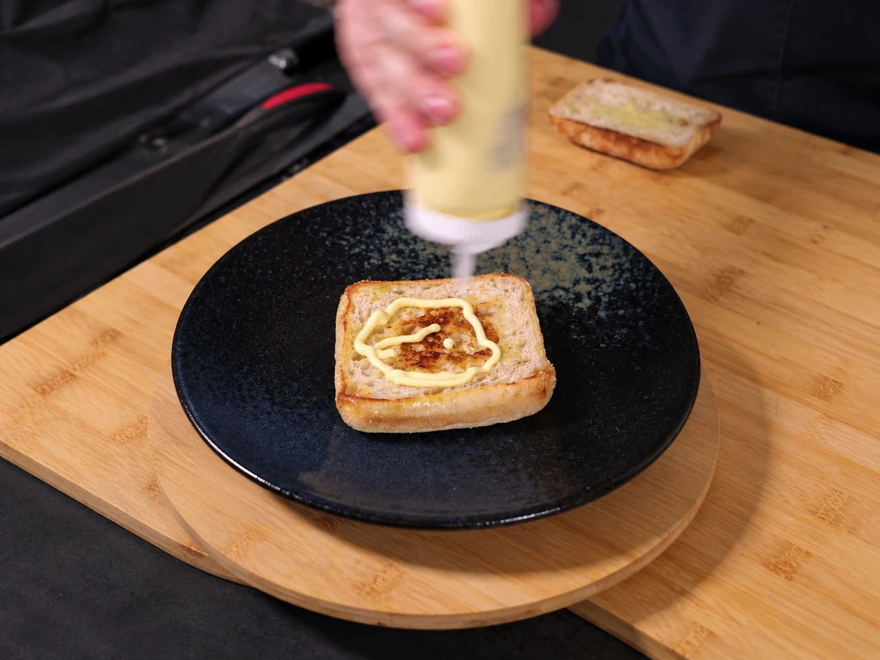 Paso 8 de Bocadillo de Tortilla de Patatas de España