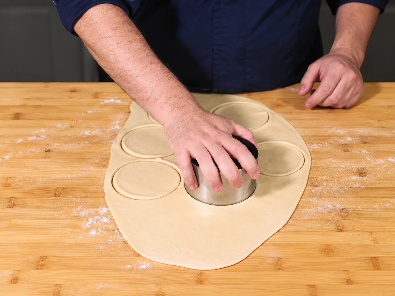 Paso 9 de Pastechi de Curazao