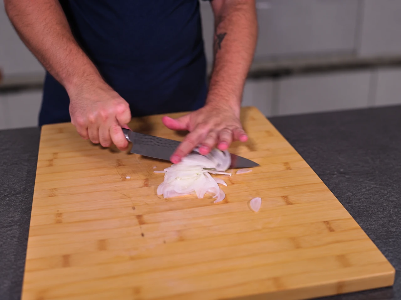 Paso 1 de Bacalhau à Brás de Portugal
