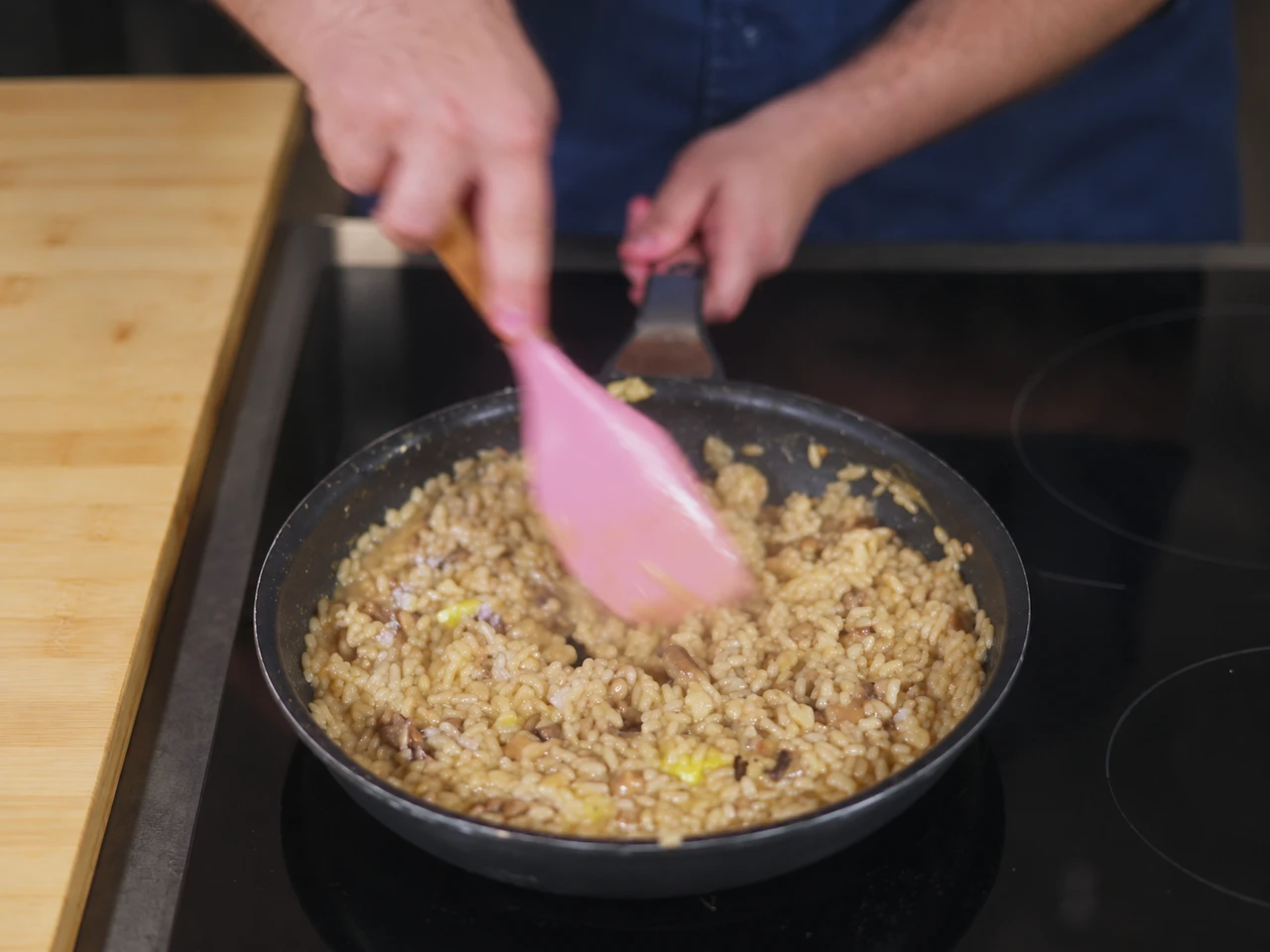 Paso 8 de Risotto de Dungeon Meshi
