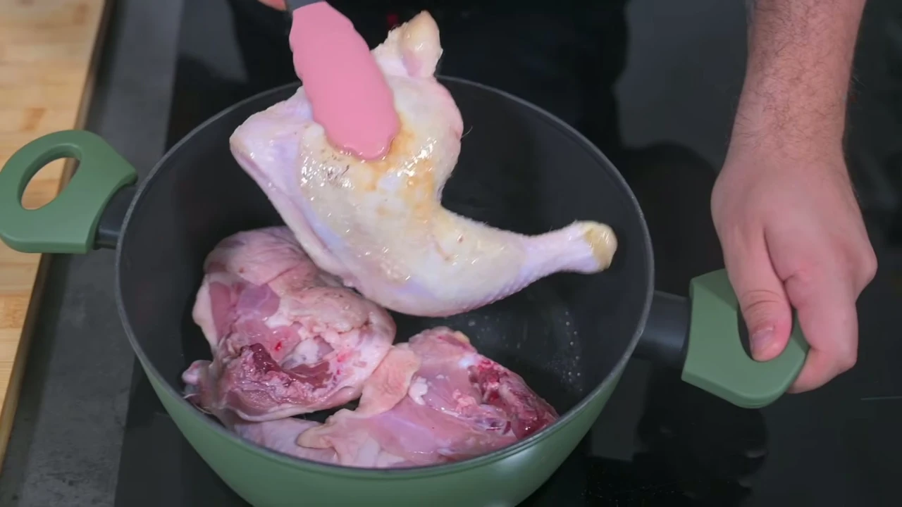 Paso 1 de Gallina en pepitoria
