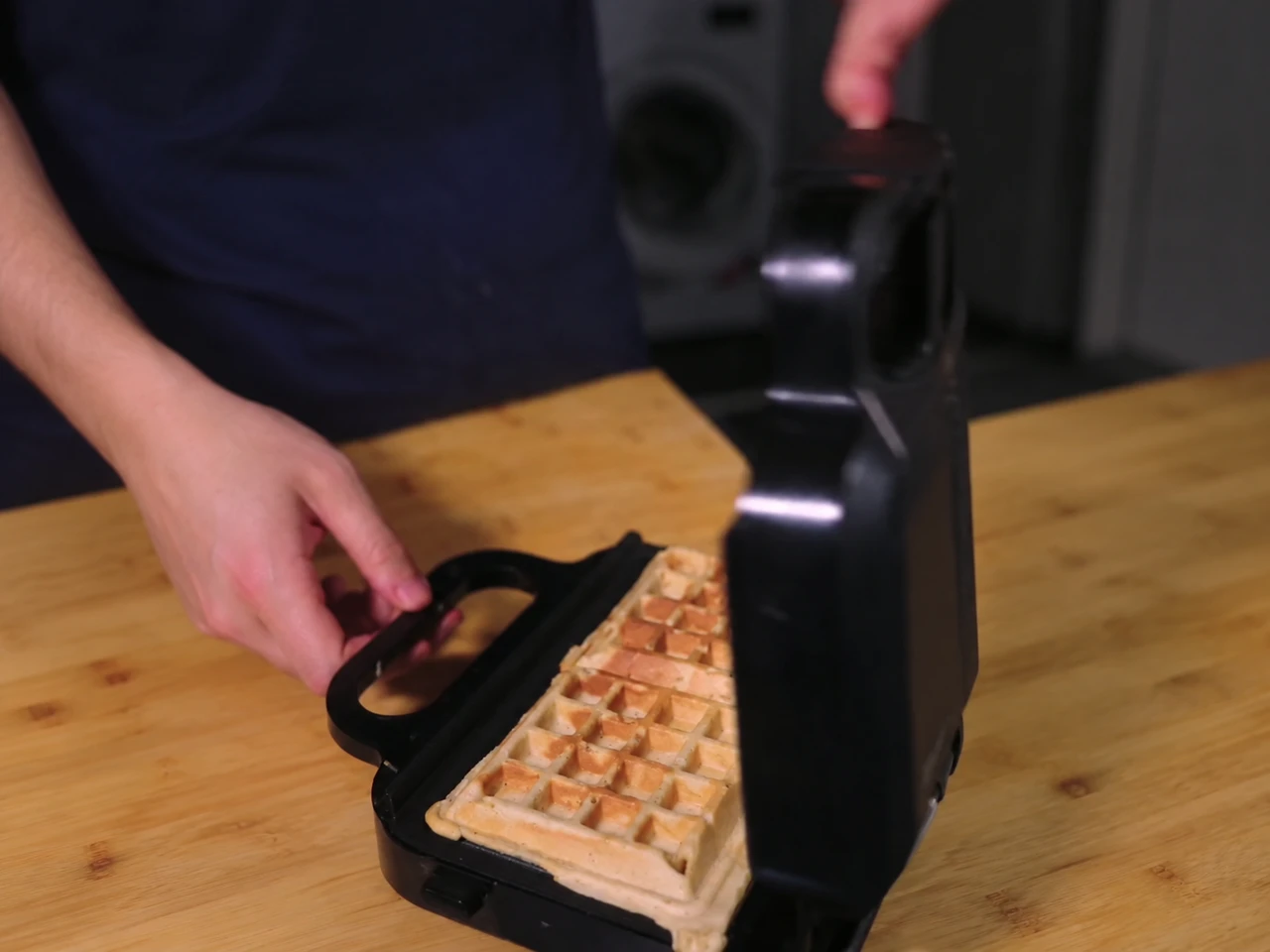 Paso 7 de Chicken and waffles de USA
