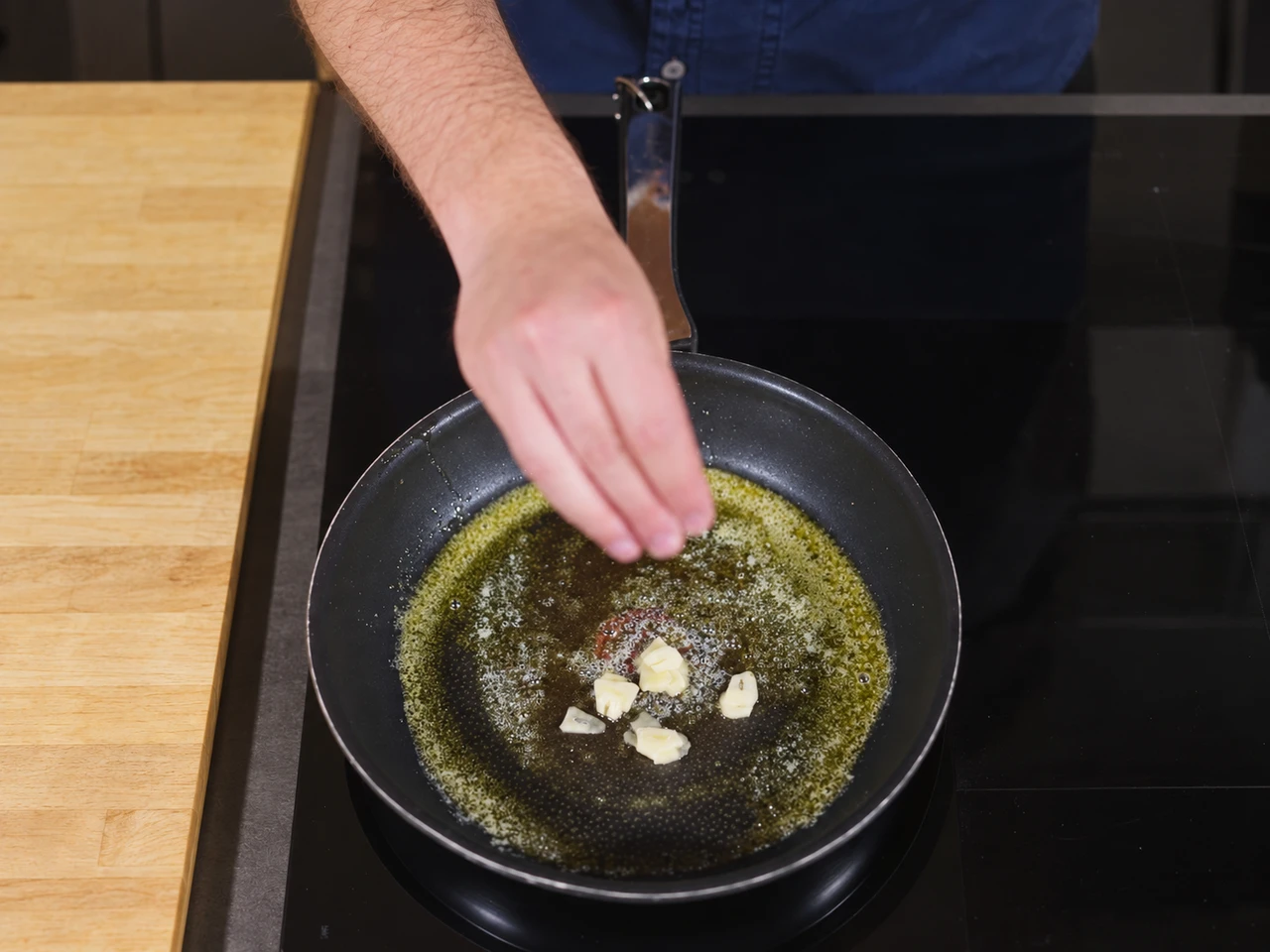 Paso 2 de Risotto de Dungeon Meshi