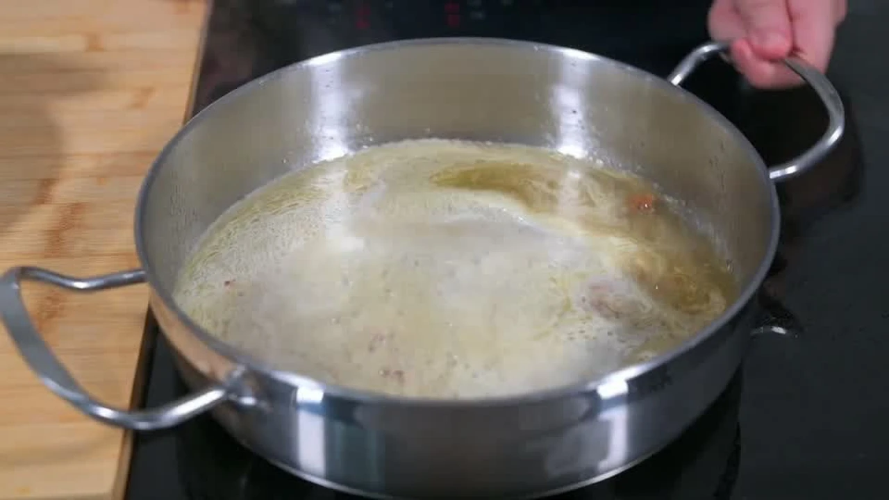 Paso 6 de Pollo al ajillo