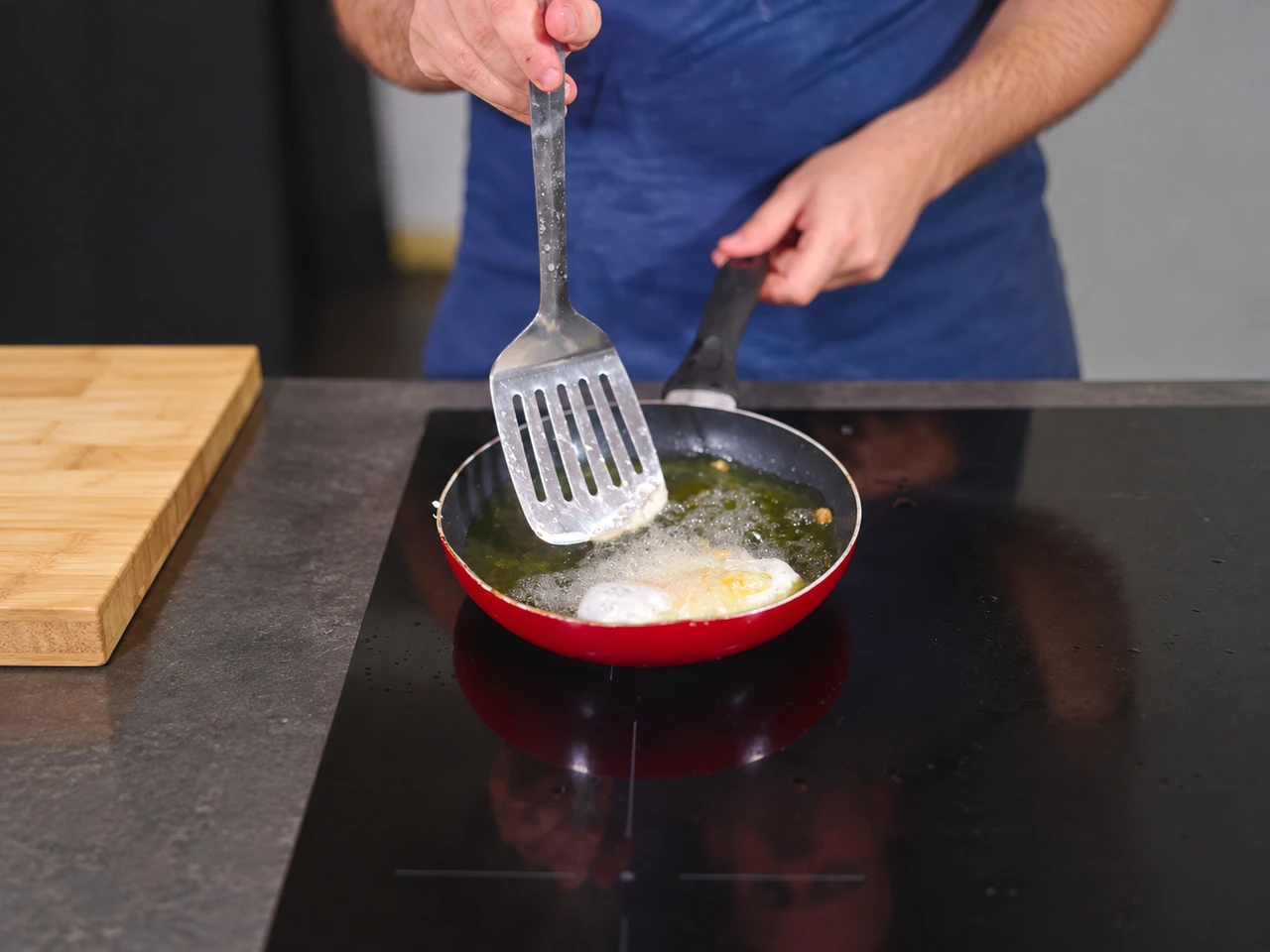 Paso 6 de Huevos con Patatas Perfectas