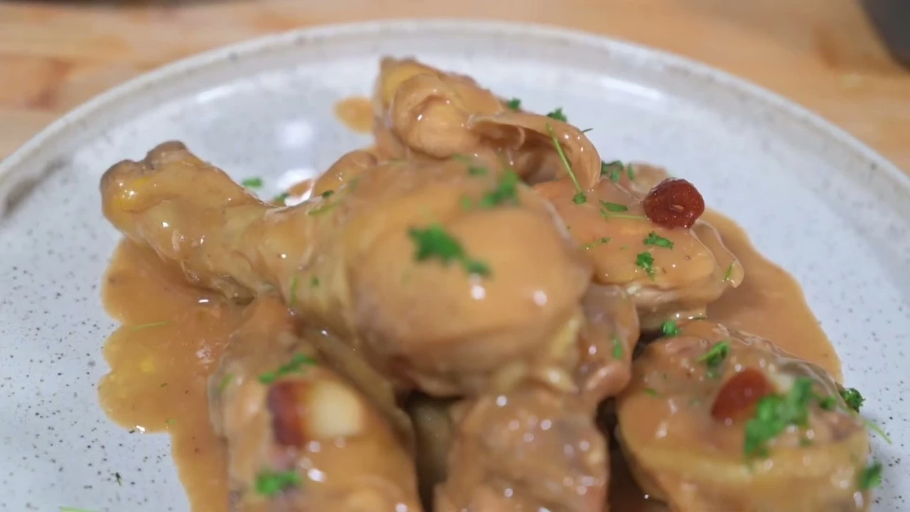 Pollo al ajillo